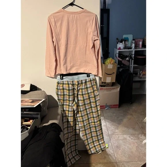 LL Bean Womens Pajama Set Peach Graphic Long Sleeve Top Plaid Pants Small - Picture 2 of 3